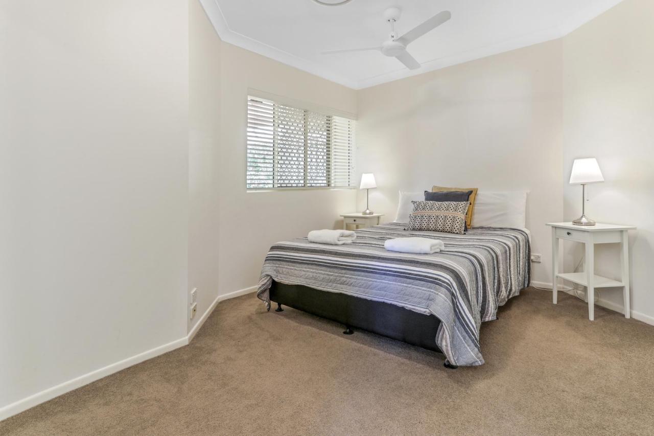 Cosy With Ocean Views, Sunshine Apartment