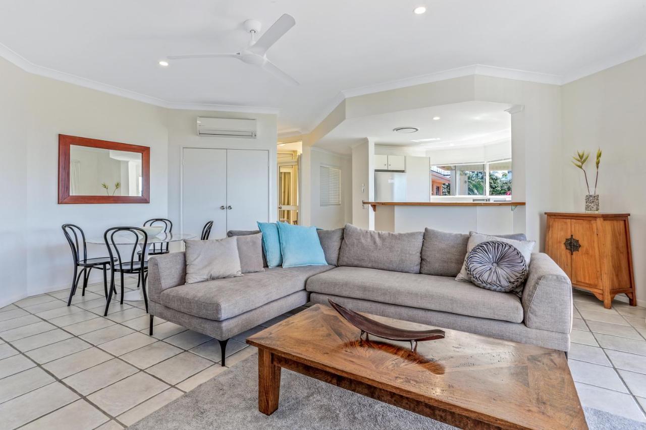 Cosy With Ocean Views, Sunshine Apartment *