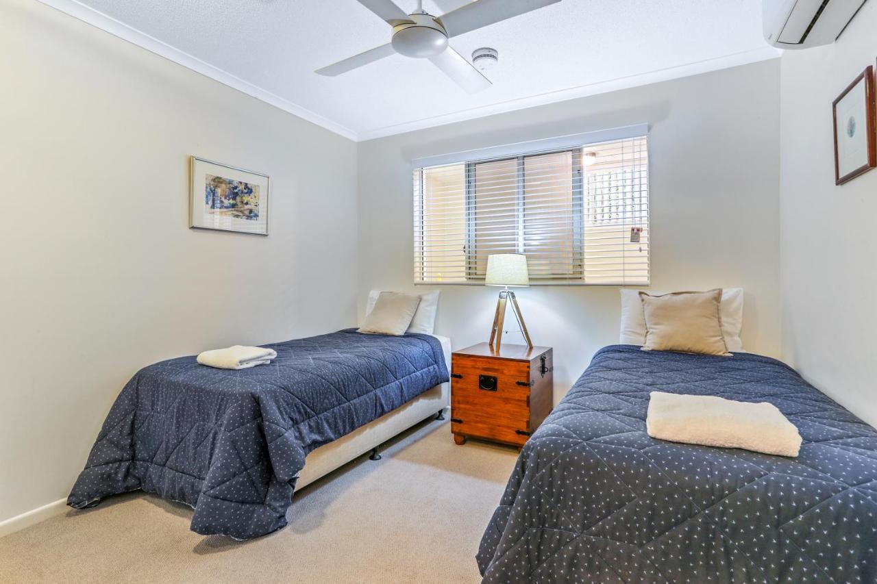 Apartment Delightful Close To The Beach, Sunshine *