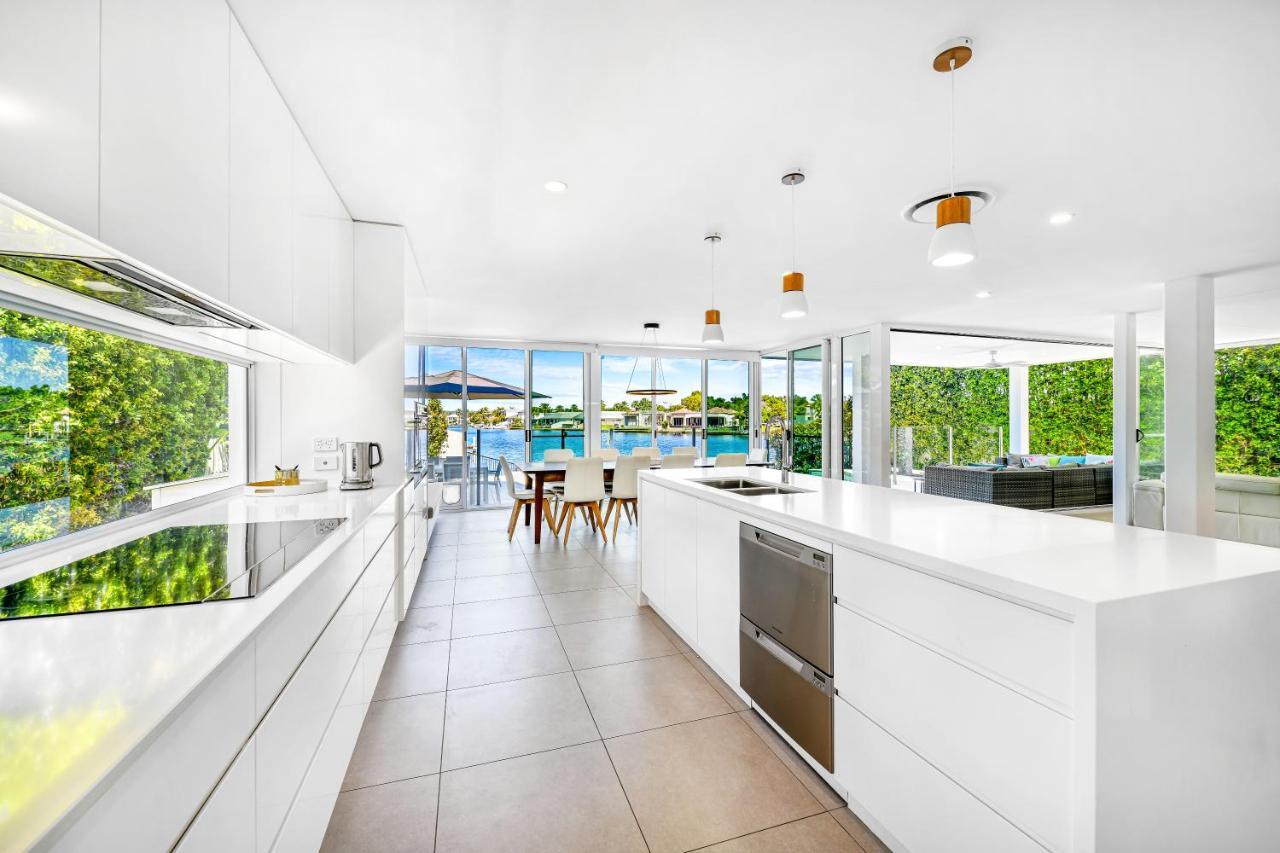 Noosa Waters Luxury Waterfront * Noosaville