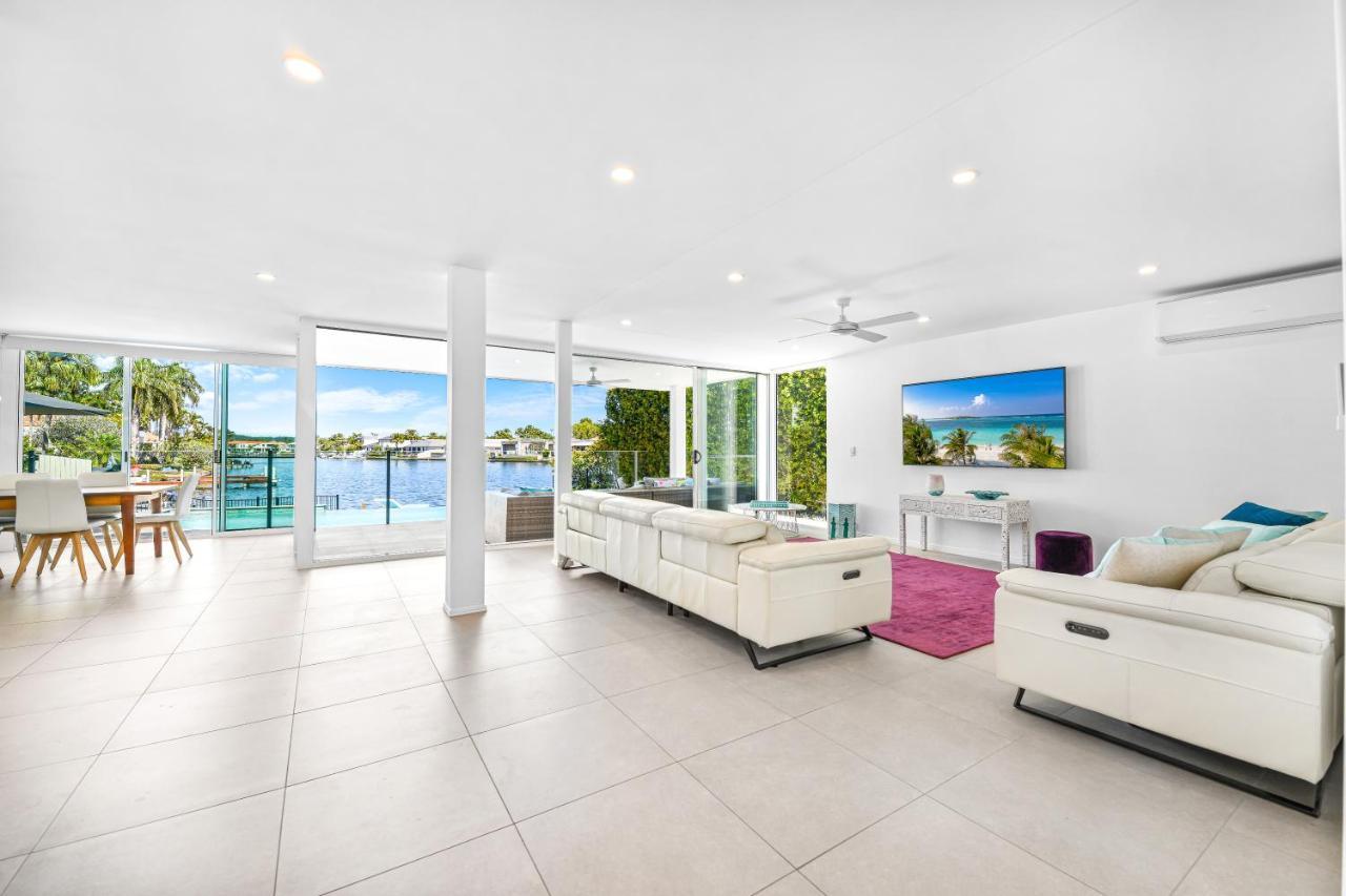 Noosa Waters Luxury Waterfront * Noosaville