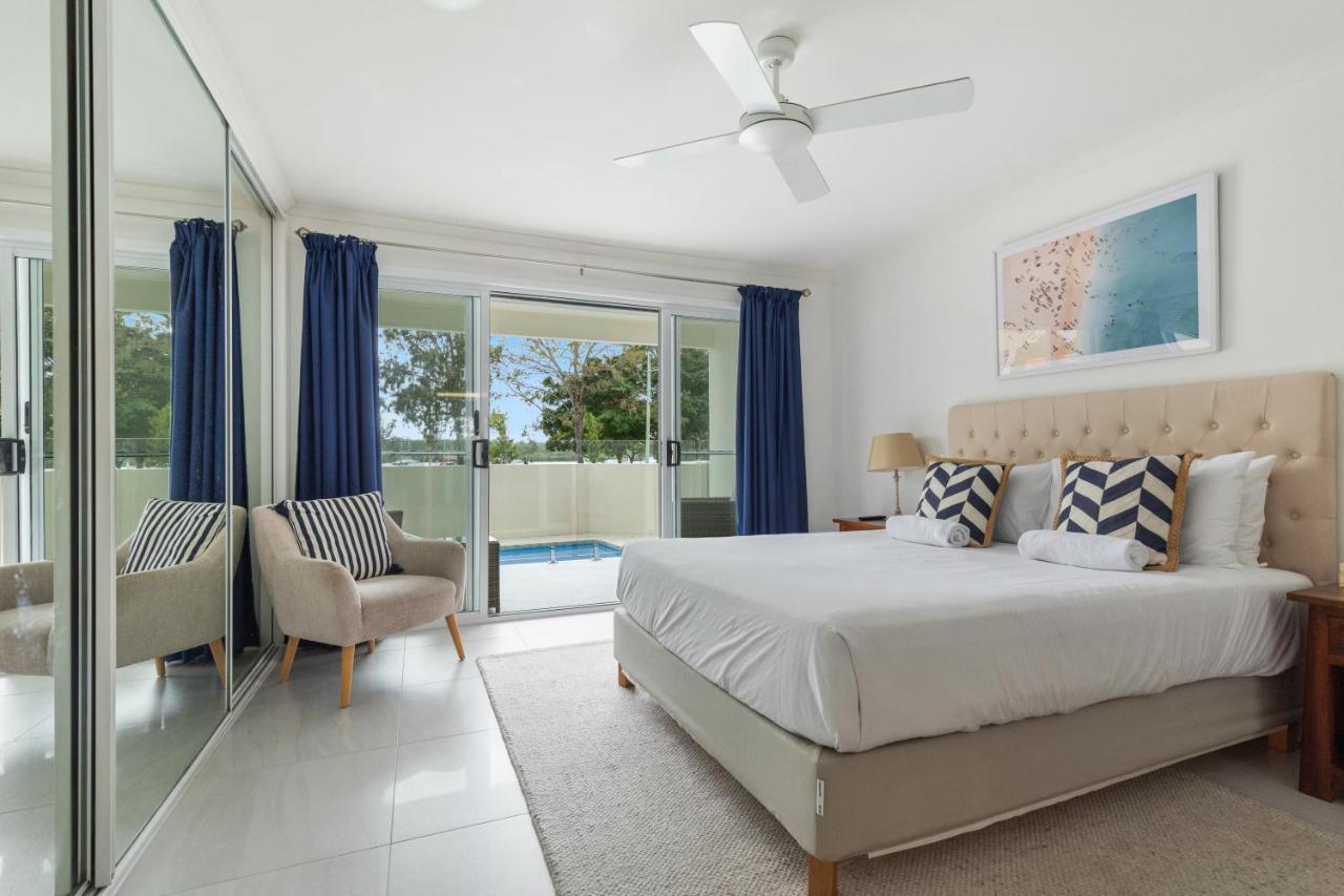 Lazy Days 1 By Noosa