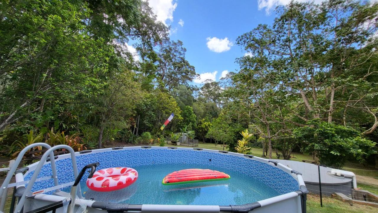Deluxe Forest Escape - Arcade Games Room, Jacuzzi, Sauna, Bar, Bonfire! Apartment Tewantin