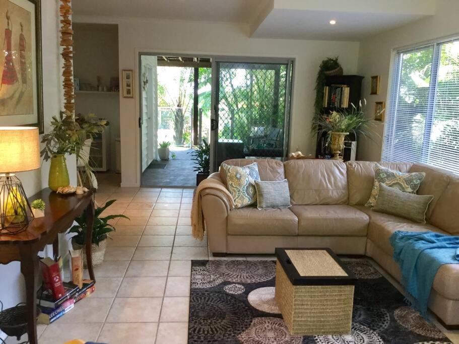 Hidden Oasis - Relaxing Getaway - Private Guest Pool Apartment
