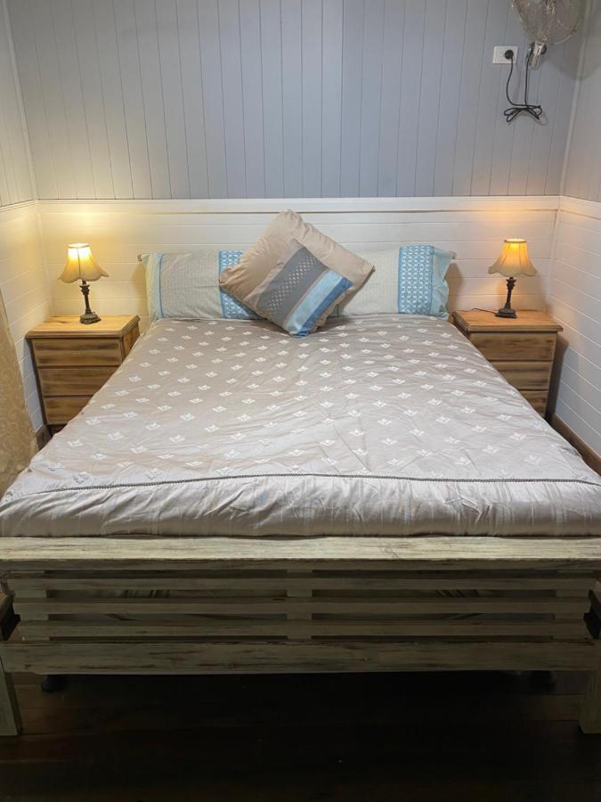 The Wake-up Call & Retreats - Noosa Hinterland Guest house