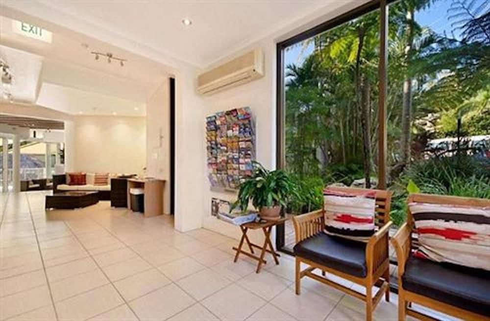 International Aparthotel