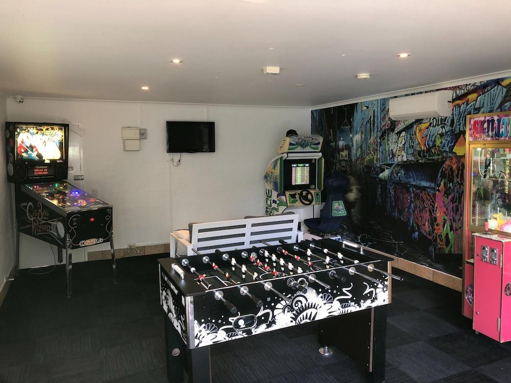 International Aparthotel 3*