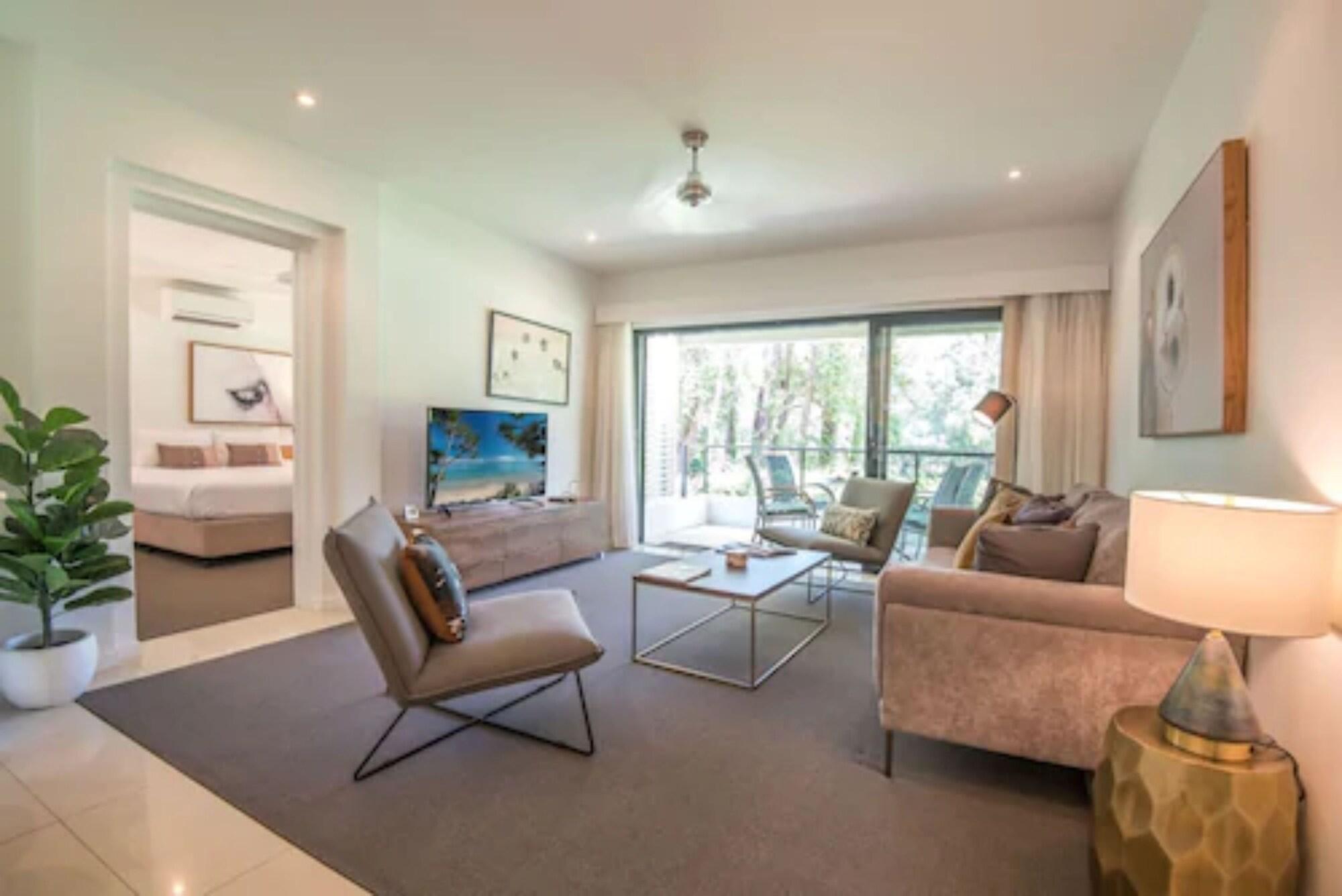 Resort Springs Golf & 4*