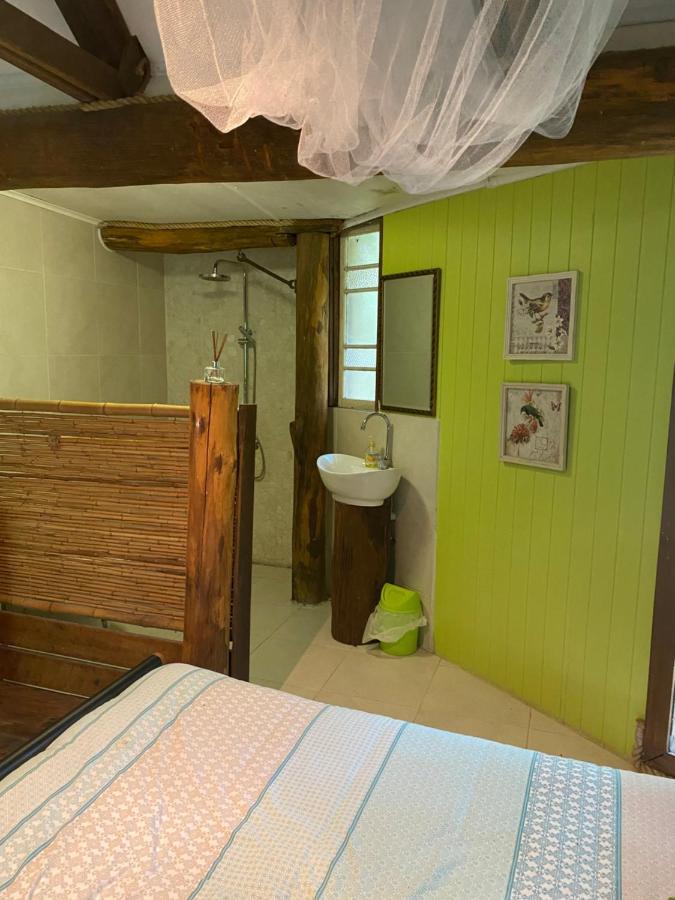 The Wake-up Call & Retreats - Noosa Hinterland *