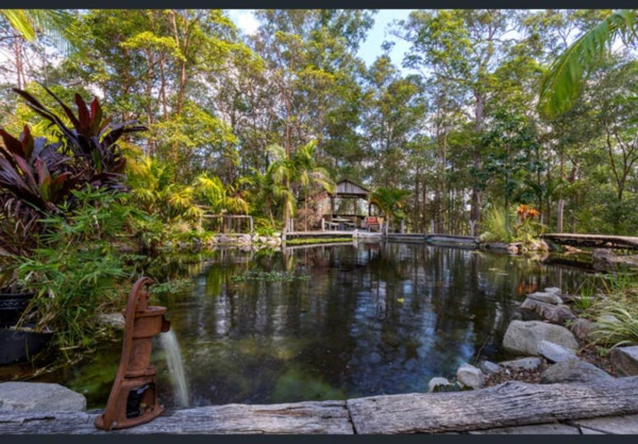 The Wake-up Call & Retreats - Noosa Hinterland