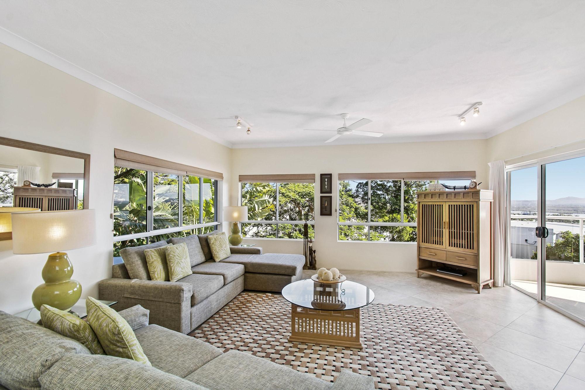 The Lookout 4*