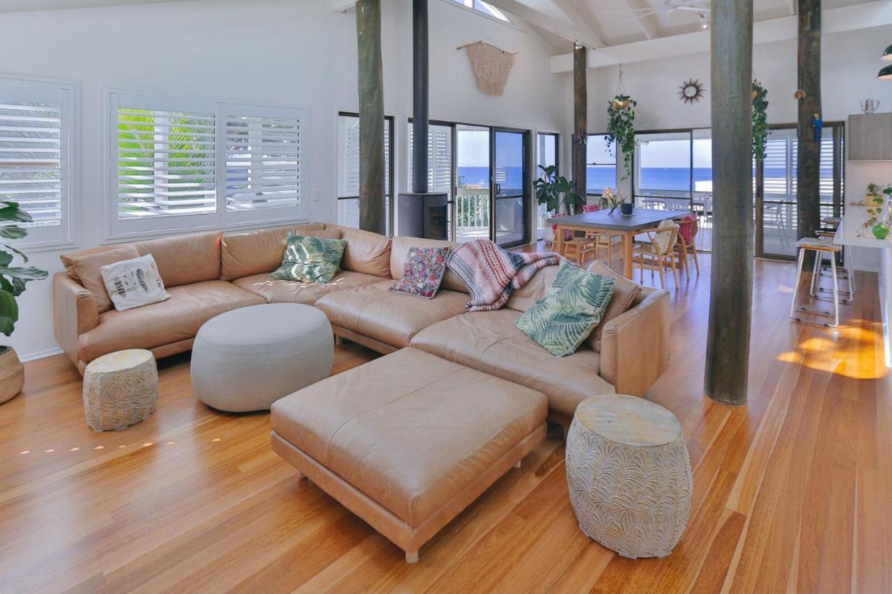 15 Mcanally Drive Fabulous Family With Magnificent Ocean Views Pool Walk To Sunshine Beach