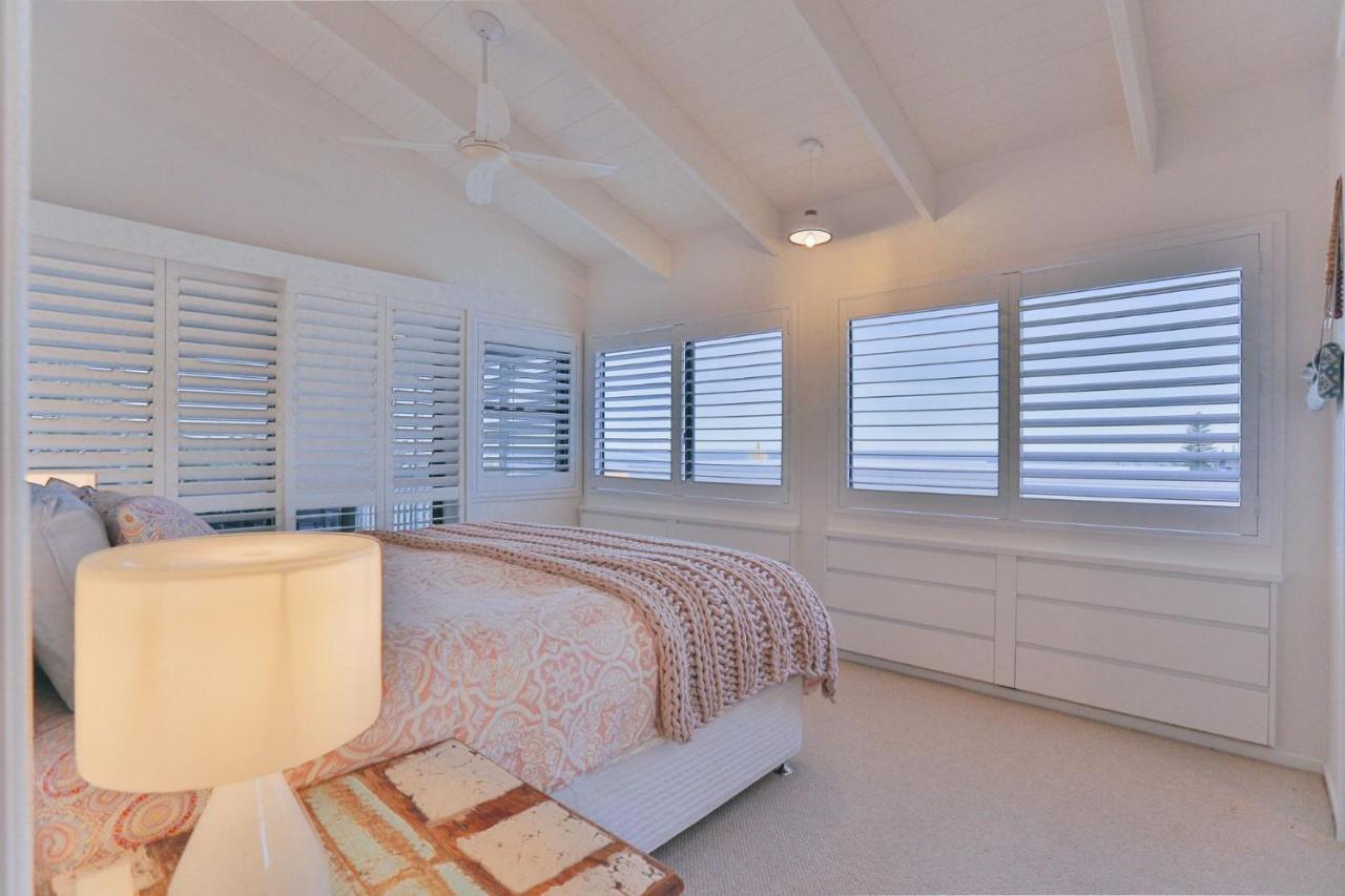 15 Mcanally Drive Fabulous Family With Magnificent Ocean Views Pool Walk To * Sunshine Beach