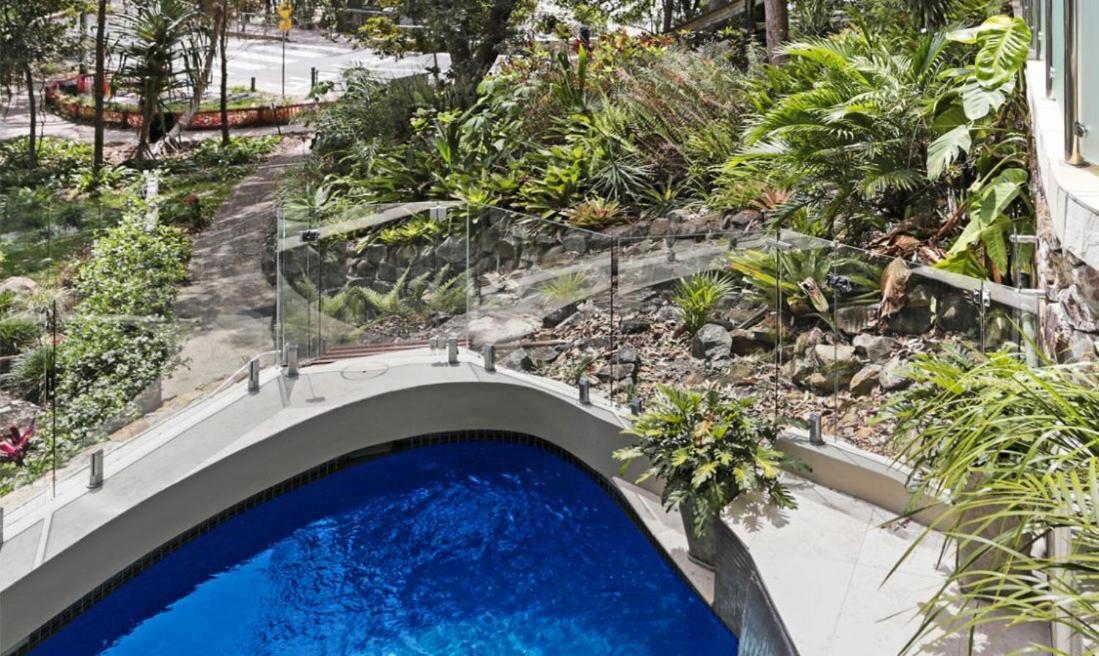 Little Cove Court - 4 *