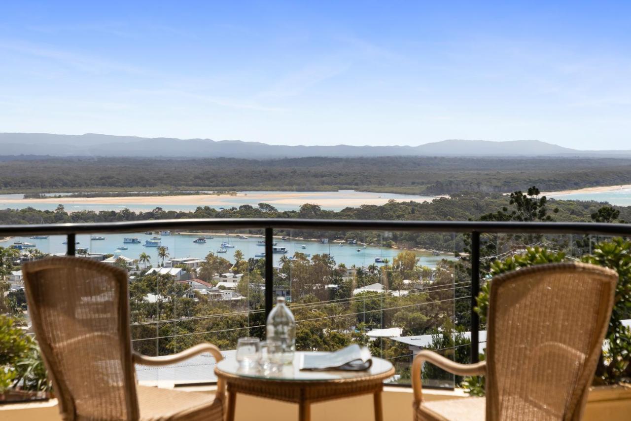 Penthouse With Incredible Views & Pool Holiday home *