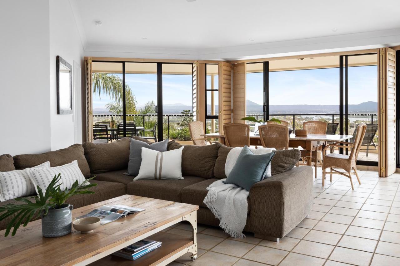 Penthouse With Incredible Views & Pool *