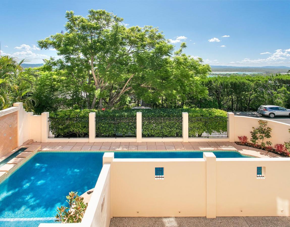 Penthouse With Incredible Views & Pool Holiday home Noosa Heads