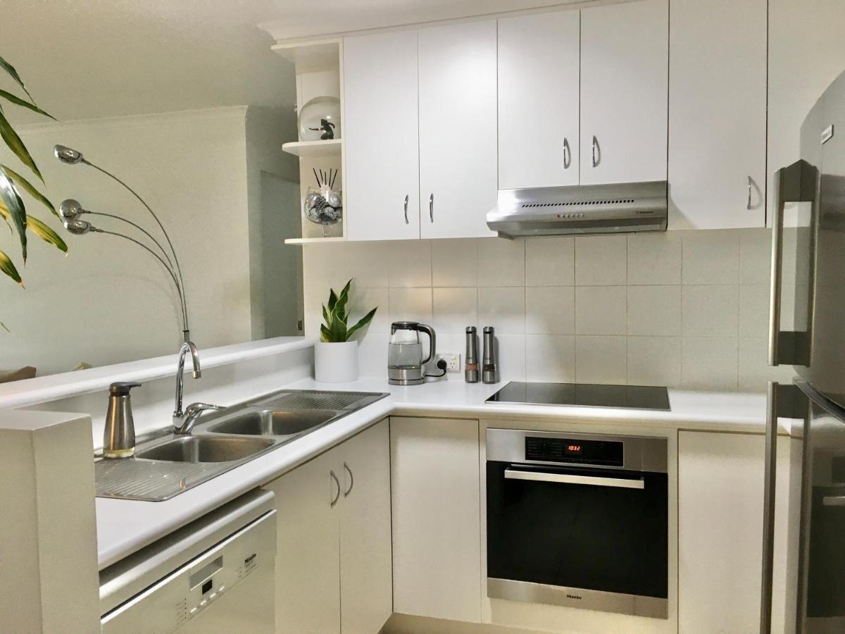 Luxury Apartment *