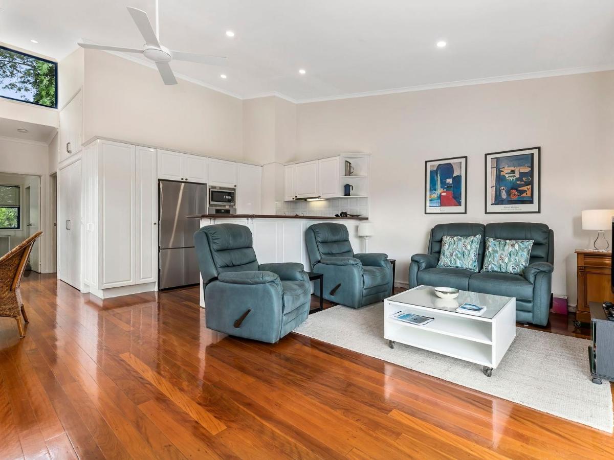 Unit 3 Kookaburra 8 Little Cove Road Little Cove *