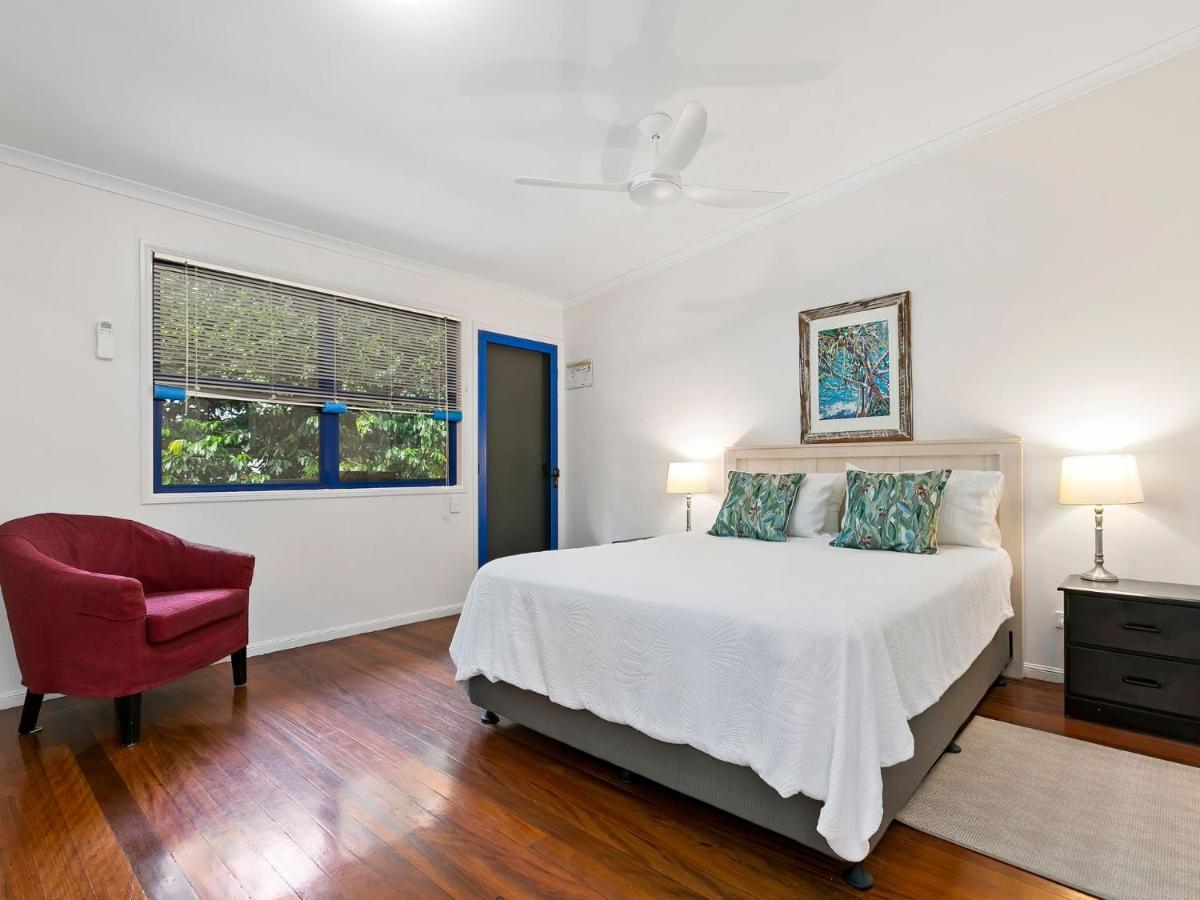 Unit 3 Kookaburra 8 Little Cove Road Little Cove * Noosa Heads