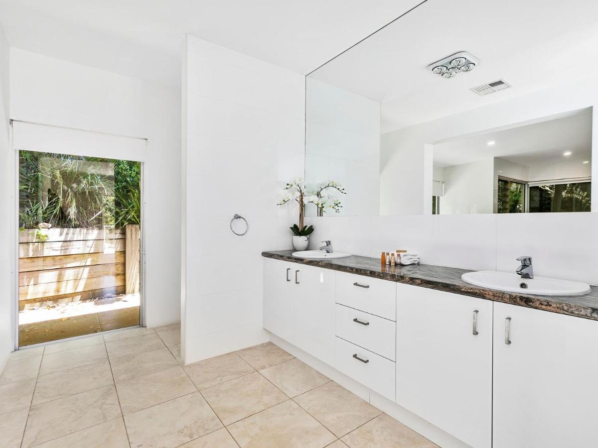 3 17 Bayview Rd Little Cove * Noosa Heads