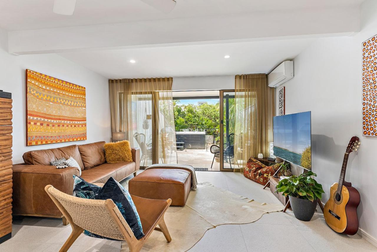 Couples Oasis In