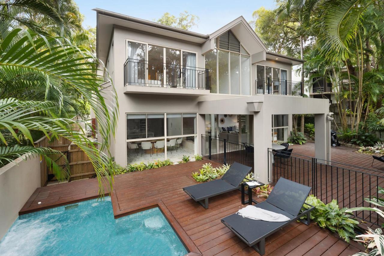 9 Little Cove Road, Holiday home Noosa Heads