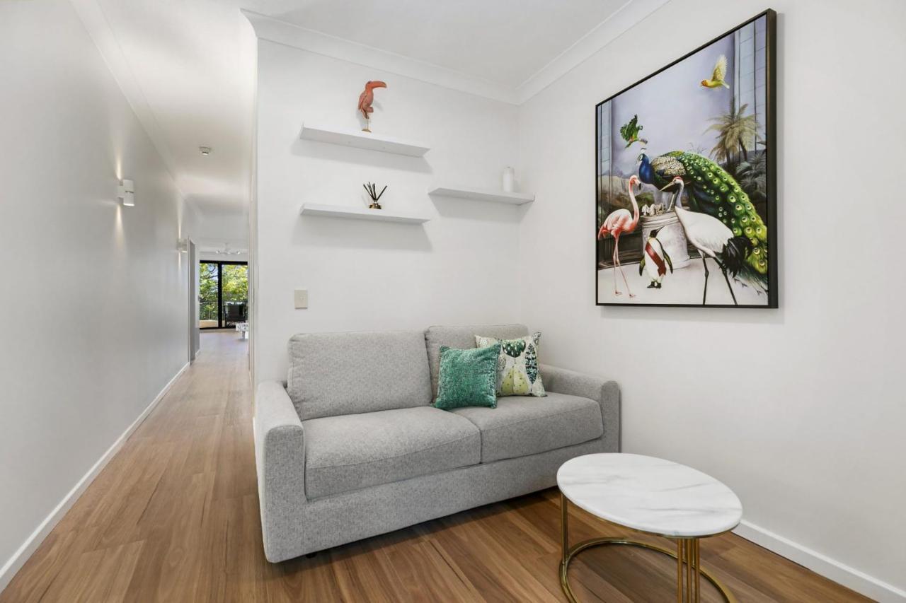 1 24 Belle De Jour Edgar Bennett Avenue *