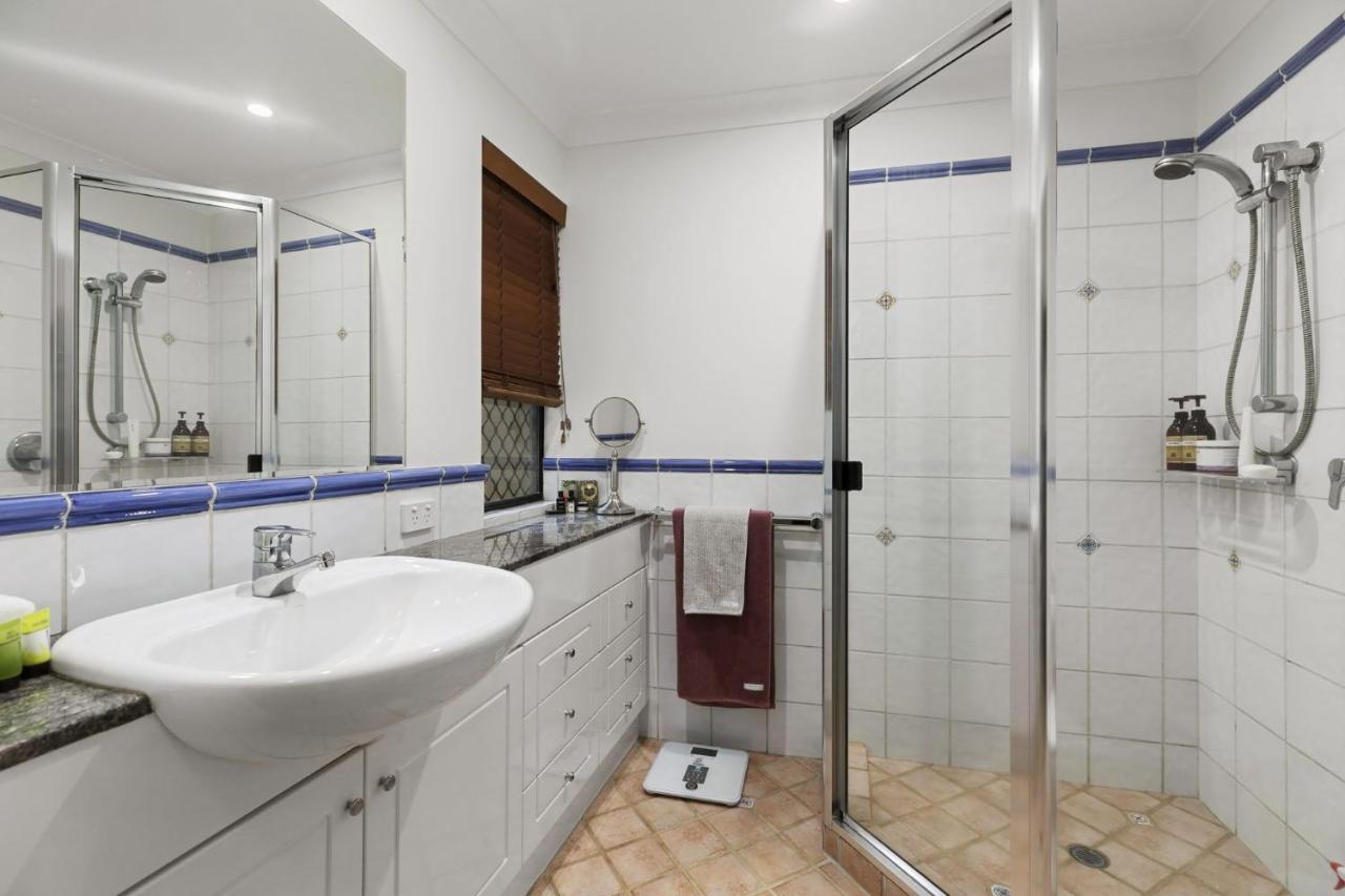 1 24 Belle De Jour Edgar Bennett Avenue * Noosa Heads