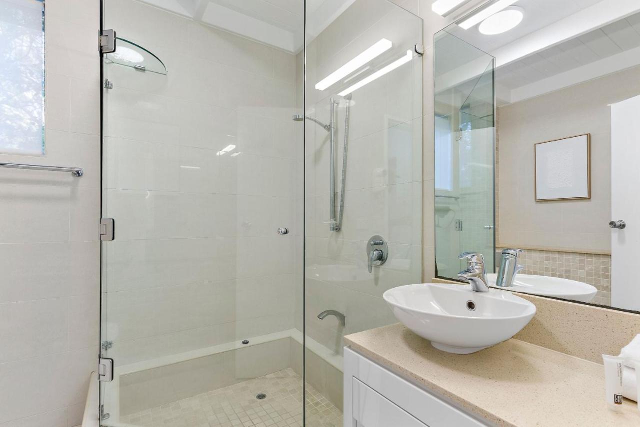 Ground-level Riverfront 2 Bedroom Steps From Hastings Street - By *