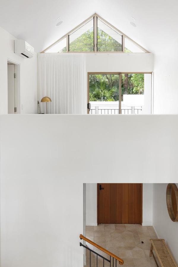 9 Little Cove Road, * Noosa Heads