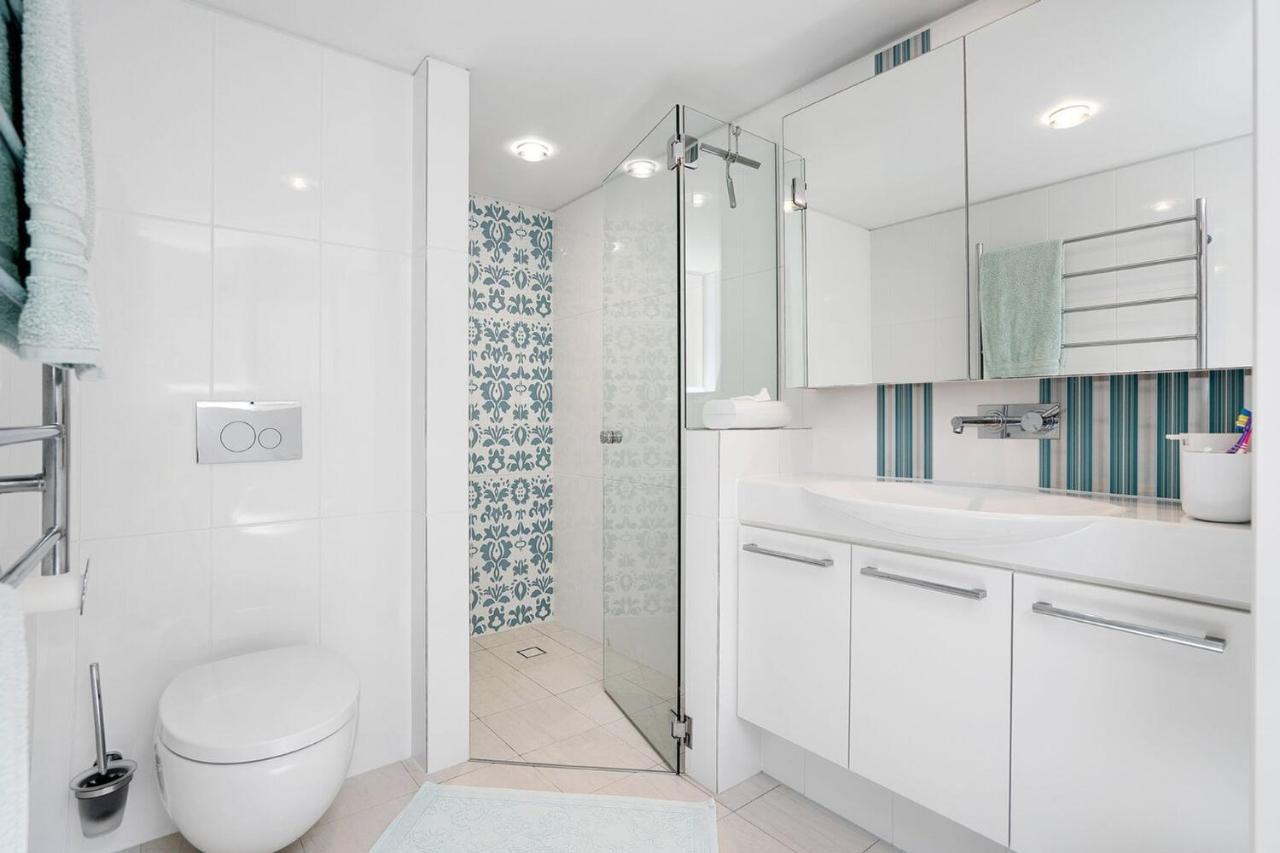 Sunshine Retreat Offers Ocean Views And Style Apartment Sunshine Beach