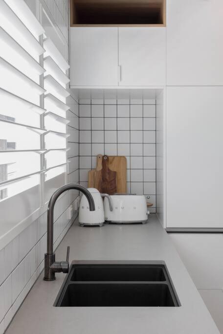 Stylish Retreat, Little Cove Apartment