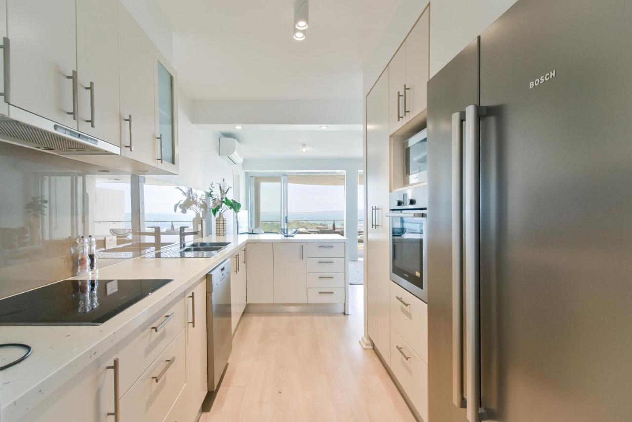 Crest Penthouse 40 - Private Rooftop Pool Apartment