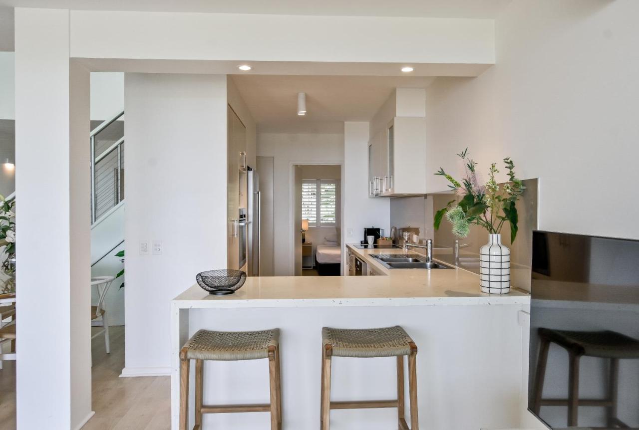 Crest Penthouse 40 - Private Rooftop Pool Apartment