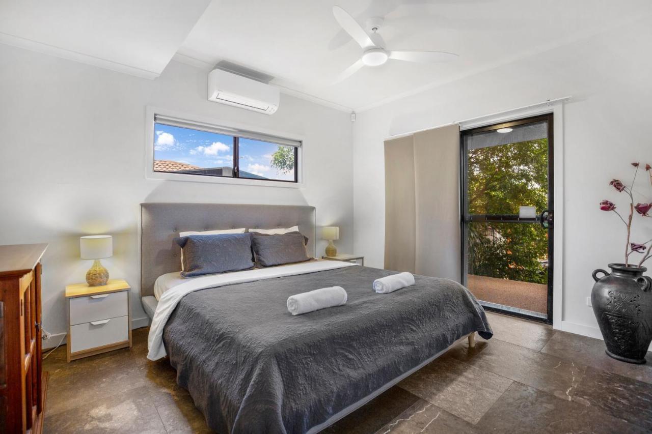 250 David Low Way Holiday home