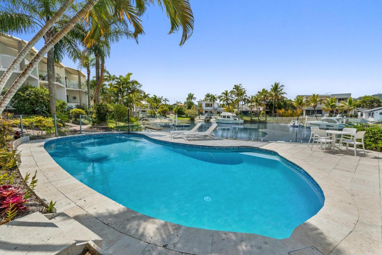 St Tropez 7, Stylish On The Waterfront, River Views Apartment *