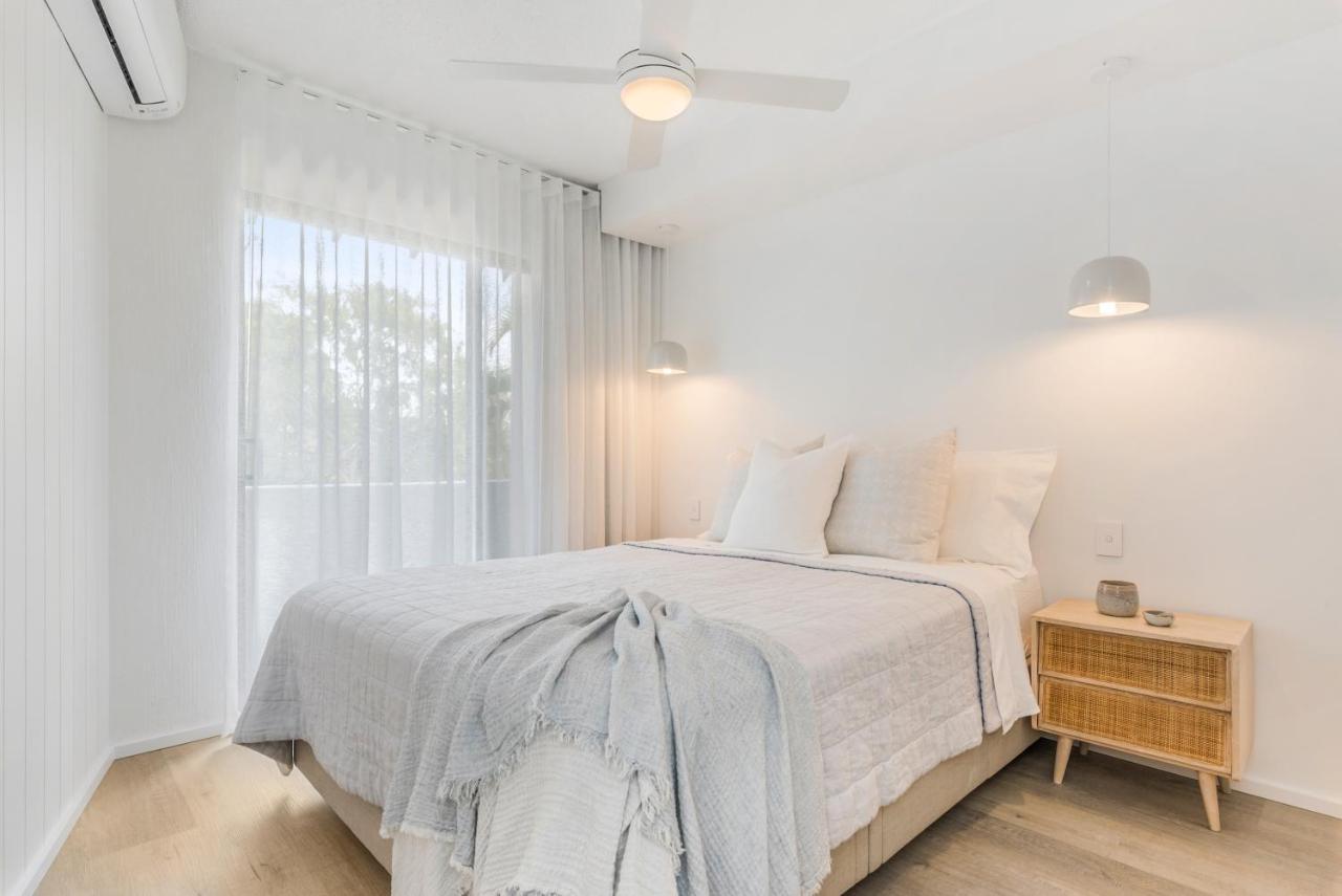 St Tropez 7, Stylish On The Waterfront, River Views Apartment Noosa Heads