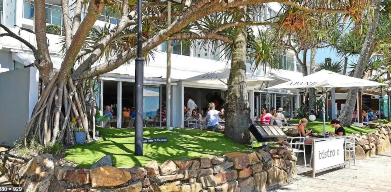 Ocean Views Central To Everything , 2 Bed, 2 Minute Walk To Beach Noosa Heads