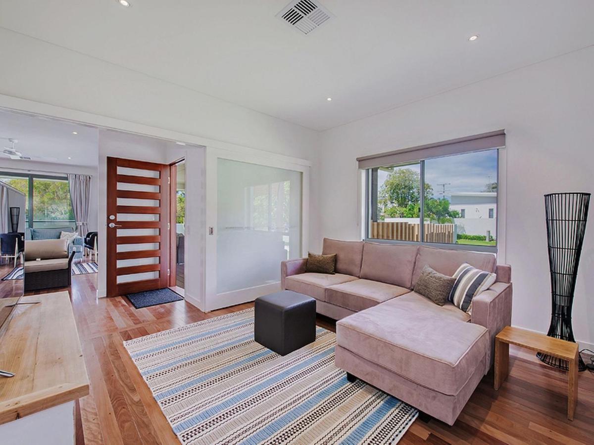 23 Holiday home *