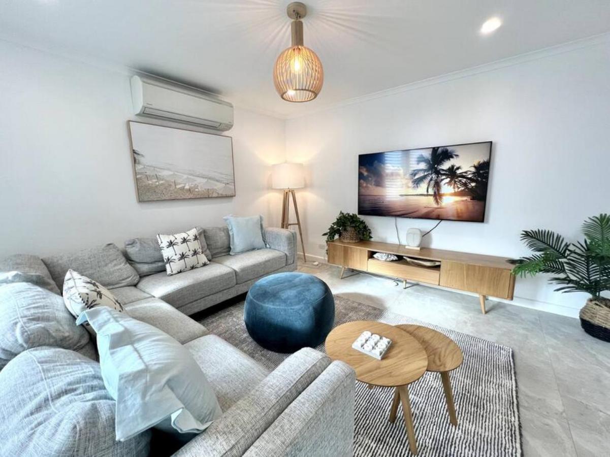 Apartment 7em Freshly Renovated Hastings Street 2 Bedroom *