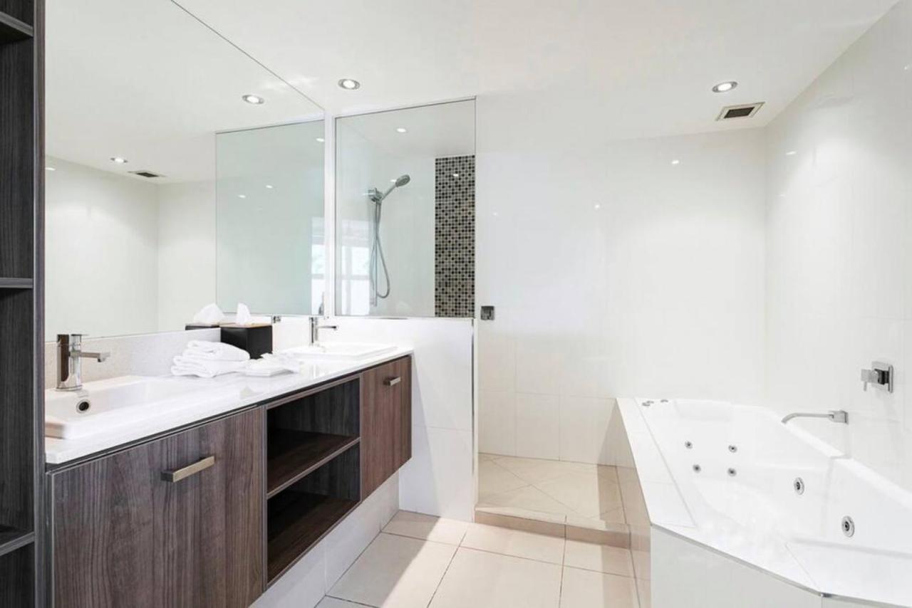 Apartment 43 In The Heart Of Hastings Street *