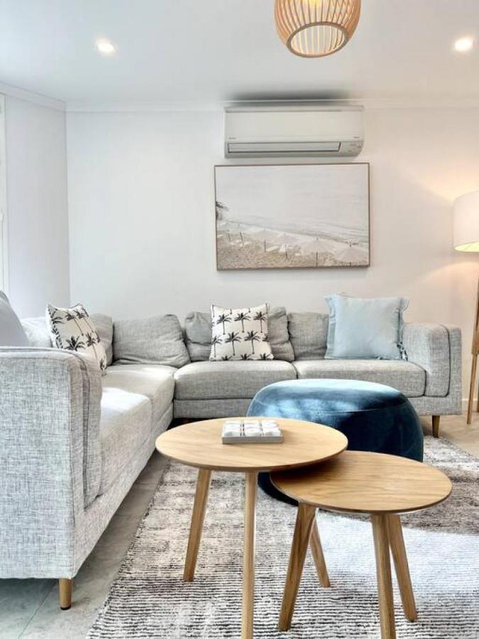 Apartment 7em Freshly Renovated Hastings Street 2 Bedroom