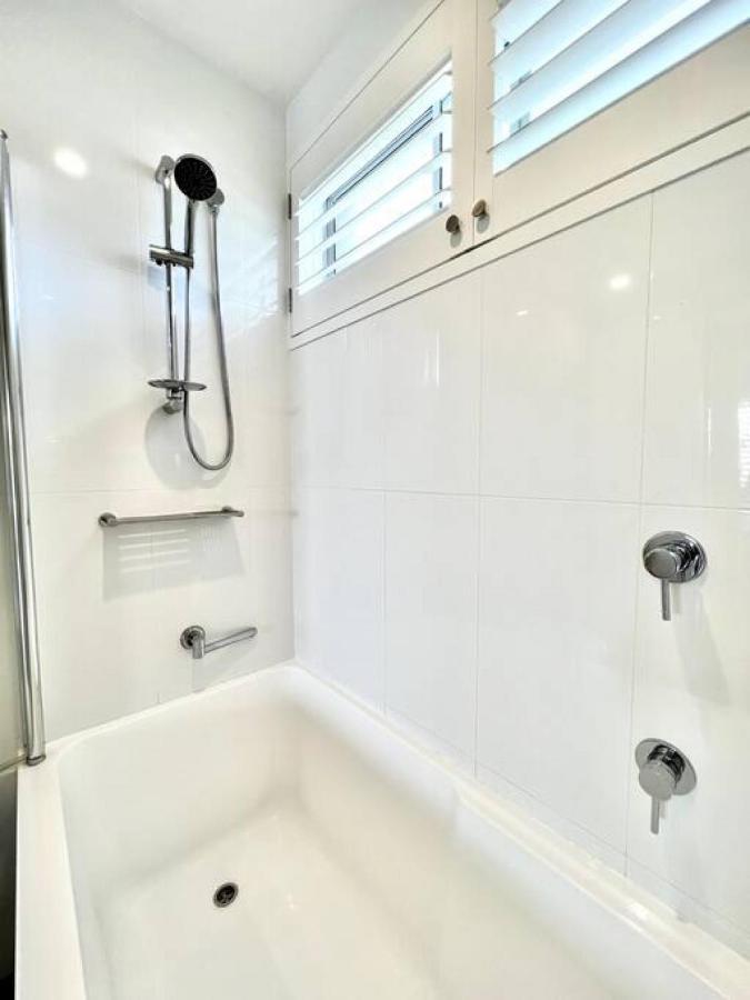 6apt Beautifully Renovated On Hastings Street Apartamento