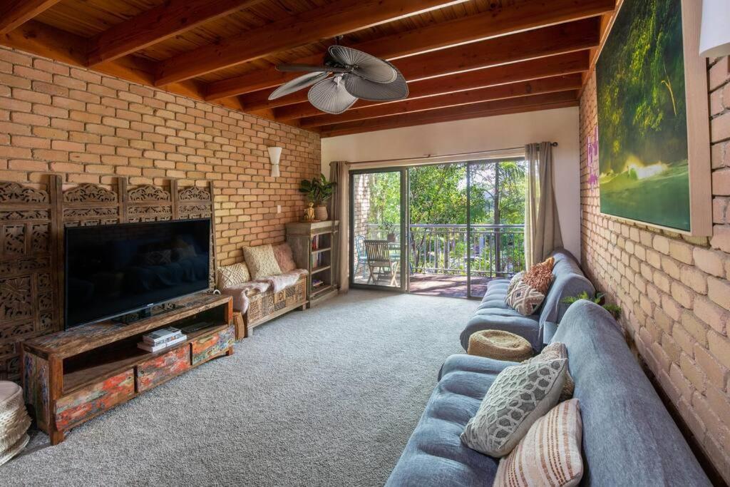 Gorgeous Townhouse With Pool! *