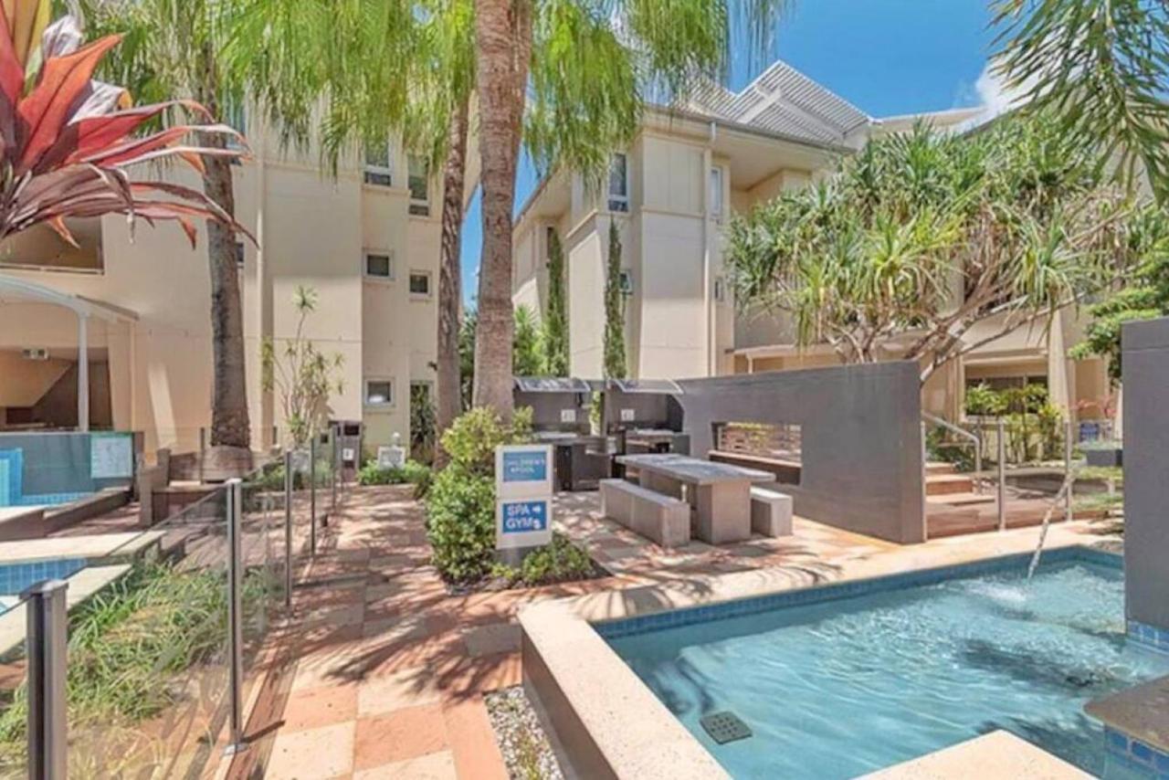 617 Hastings Street Metres To The Noosa Heads