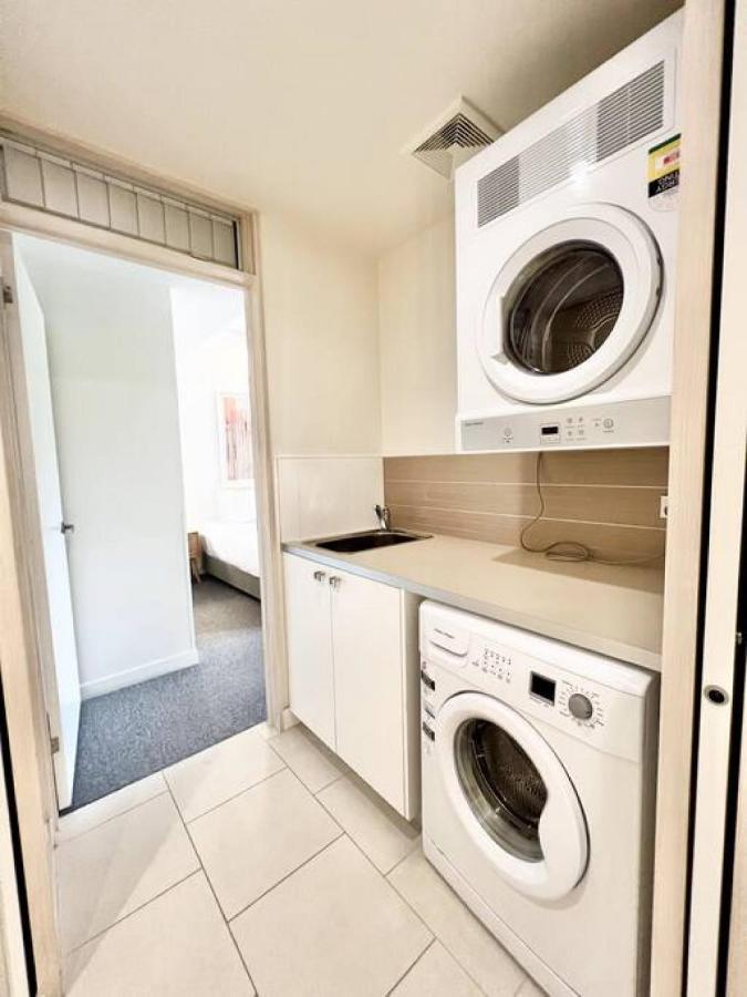 7320 Walk To Main Beach Apartment