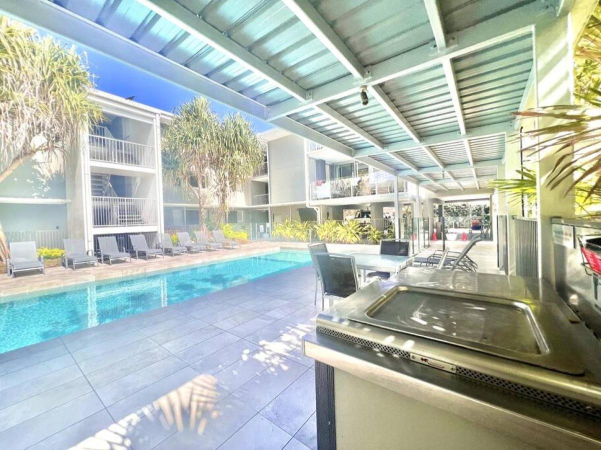 6stu Hastings Street * Noosa Heads