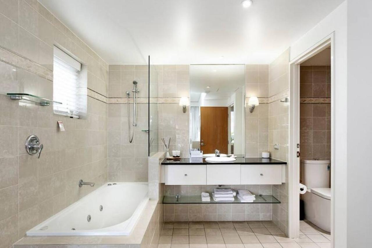 517 Sebel Hastings Street 2 Bedroom *