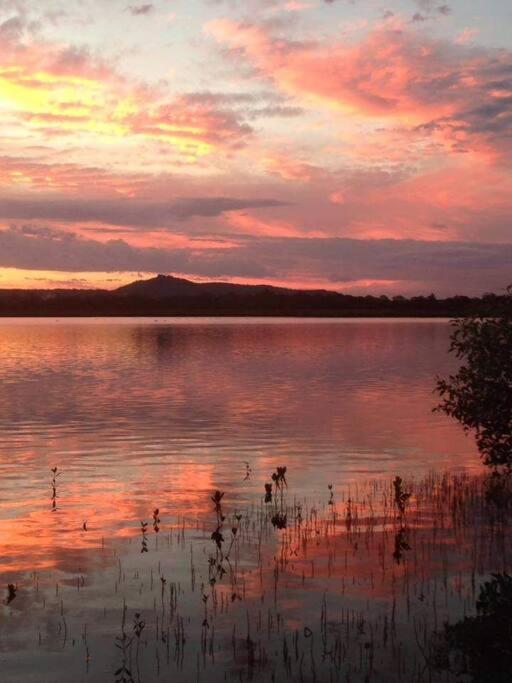 Noosa Riverfront Apartment *